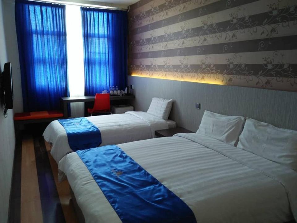 4Orty Inn Bintulu Kültér fotó